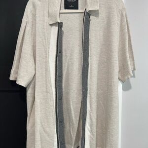 Hollister Men's Button Down Knit Shirt